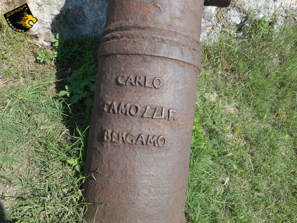 Auf der Kanone der Name des Herstellers: Carlo Camozzi F. aus Bergamo