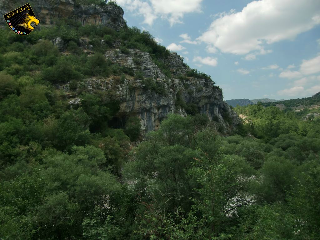 typische Felsformationen in der historischen Landschaft Zagorochoria