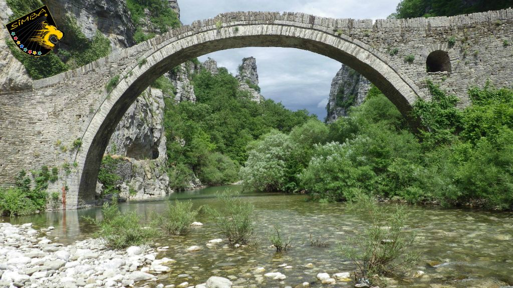 Die Kokori Steinbrücke.